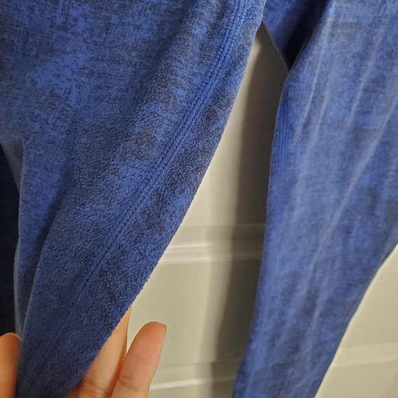 BuffBunny Legacy High Rise Hustle Print Rainfall Blue Tight Leggings - Picture 8 of 10